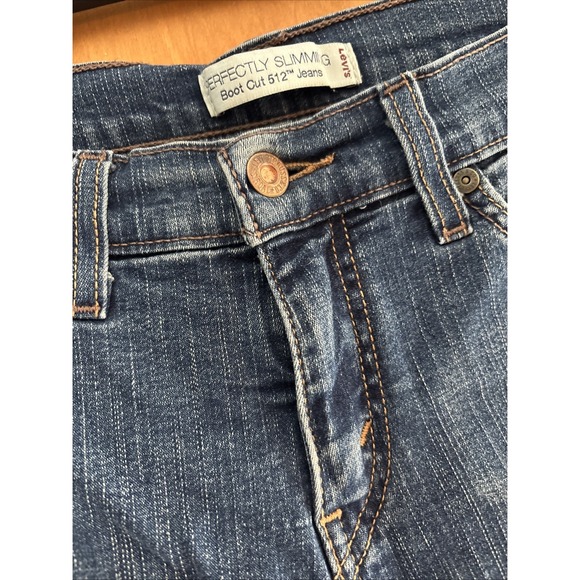 Women's Levi's Perfectly Slimming 512 Bootcut Size 6M‎ Dark Wash 90's Y2K Retro - Picture 2 of 6